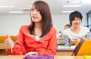 本格的に学べる大阪のネイルスクール